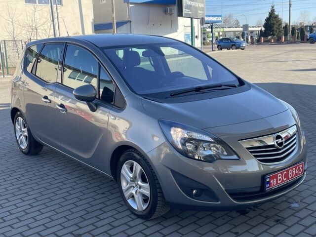 Серый Опель Мерива, объемом двигателя 1.4 л и пробегом 198 тыс. км за 6850 $, фото 1 на Automoto.ua
