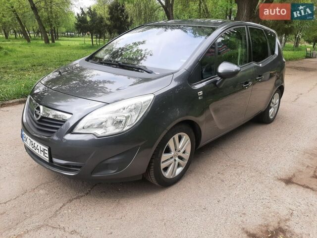 Серый Опель Мерива, объемом двигателя 1.36 л и пробегом 169 тыс. км за 7300 $, фото 1 на Automoto.ua