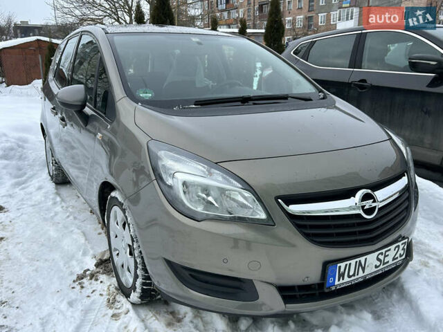 Серый Опель Мерива, объемом двигателя 1.4 л и пробегом 170 тыс. км за 8500 $, фото 1 на Automoto.ua