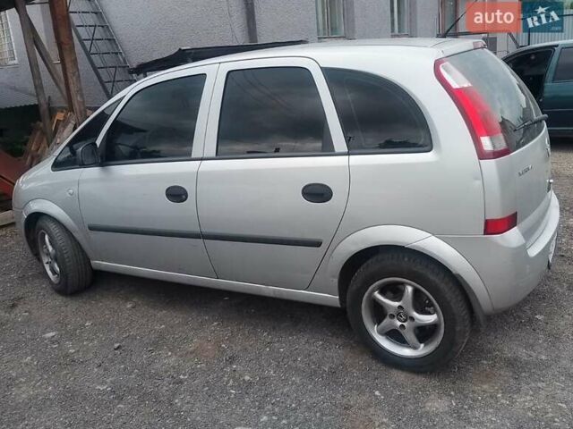 Серый Опель Мерива, объемом двигателя 1.6 л и пробегом 360 тыс. км за 4200 $, фото 1 на Automoto.ua