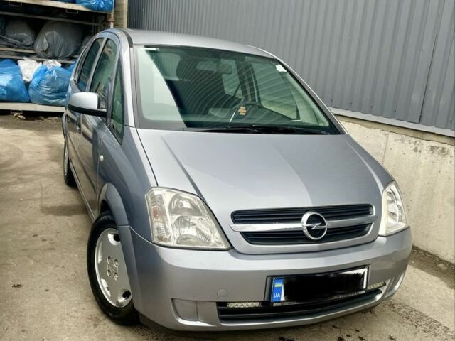 Сірий Опель Меріва, об'ємом двигуна 1.6 л та пробігом 210 тис. км за 4400 $, фото 1 на Automoto.ua