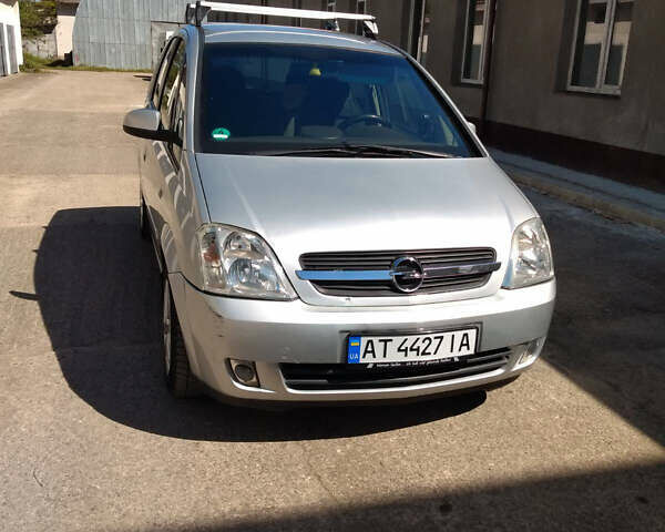 Сірий Опель Меріва, об'ємом двигуна 1.8 л та пробігом 210 тис. км за 4100 $, фото 1 на Automoto.ua