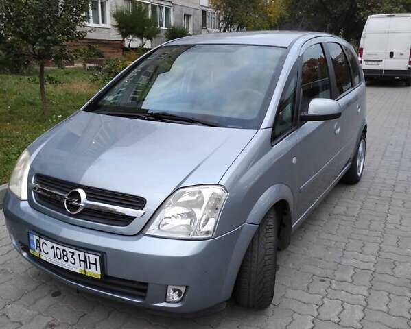 Сірий Опель Меріва, об'ємом двигуна 1.36 л та пробігом 243 тис. км за 4200 $, фото 1 на Automoto.ua