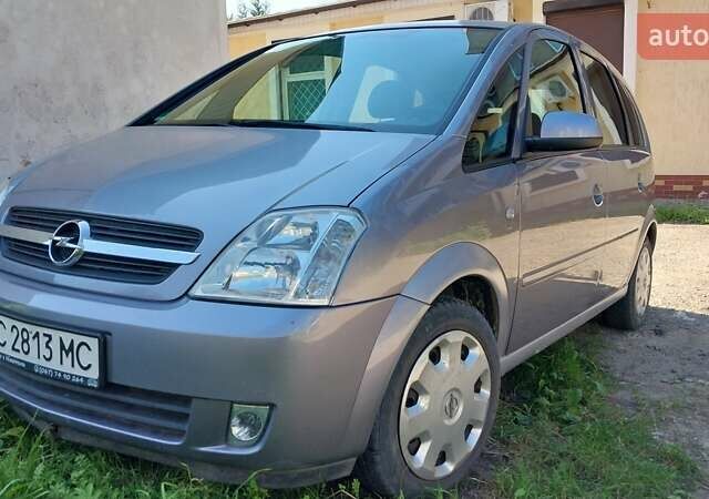 Сірий Опель Меріва, об'ємом двигуна 1.6 л та пробігом 216 тис. км за 3600 $, фото 1 на Automoto.ua