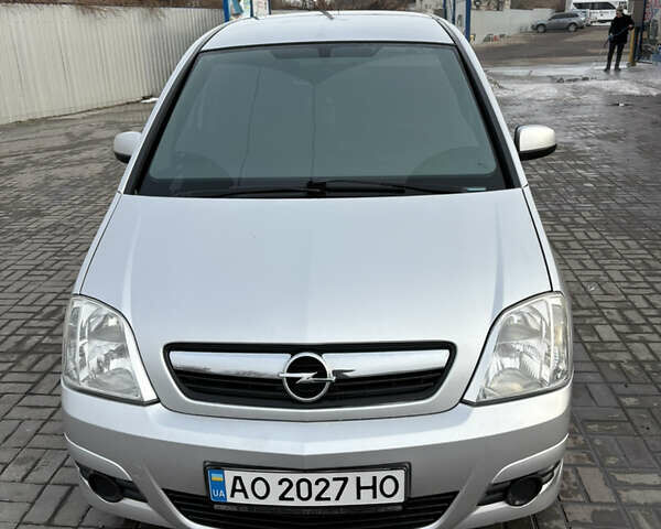 Серый Опель Мерива, объемом двигателя 1.69 л и пробегом 308 тыс. км за 4400 $, фото 1 на Automoto.ua