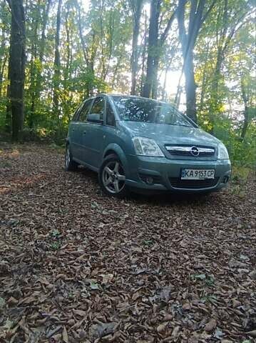 Сірий Опель Меріва, об'ємом двигуна 1.25 л та пробігом 280 тис. км за 5000 $, фото 1 на Automoto.ua
