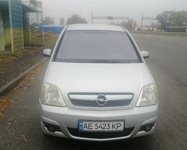 Сірий Опель Меріва, об'ємом двигуна 1.25 л та пробігом 290 тис. км за 4200 $, фото 1 на Automoto.ua