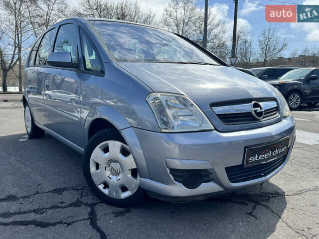 Серый Опель Мерива, объемом двигателя 1.6 л и пробегом 86 тыс. км за 6500 $, фото 1 на Automoto.ua