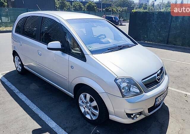 Сірий Опель Меріва, об'ємом двигуна 1.6 л та пробігом 75 тис. км за 6500 $, фото 1 на Automoto.ua