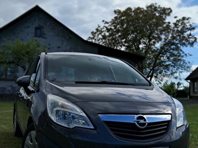 Серый Опель Мерива, объемом двигателя 1.7 л и пробегом 350 тыс. км за 5200 $, фото 1 на Automoto.ua
