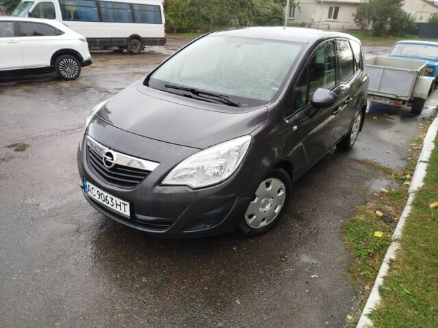 Серый Опель Мерива, объемом двигателя 1.7 л и пробегом 314 тыс. км за 5500 $, фото 1 на Automoto.ua