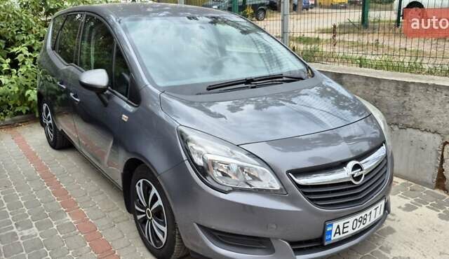 Опель Меріва 2015 у Ирпене на Automoto.ua Сірий Опель Меріва, об'ємом двигуна 1.6 л та пробігом 205 тис. км за 7700 $, фото 1 на Automoto.ua