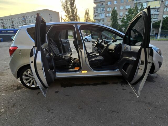 Сірий Опель Меріва, об'ємом двигуна 1.4 л та пробігом 203 тис. км за 7800 $, фото 1 на Automoto.ua