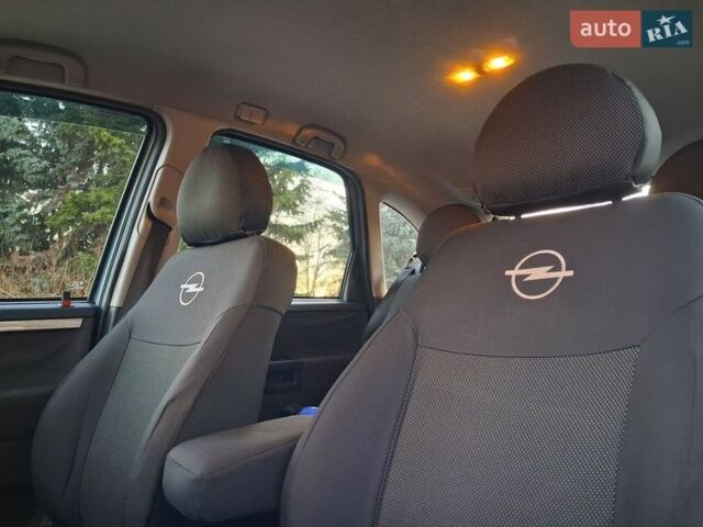 Синій Опель Меріва, об'ємом двигуна 1.4 л та пробігом 189 тис. км за 4700 $, фото 1 на Automoto.ua