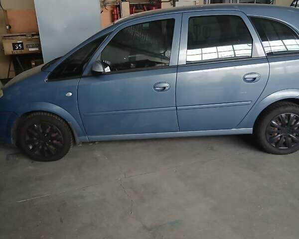 Синий Опель Мерива, объемом двигателя 1.6 л и пробегом 170 тыс. км за 3600 $, фото 1 на Automoto.ua