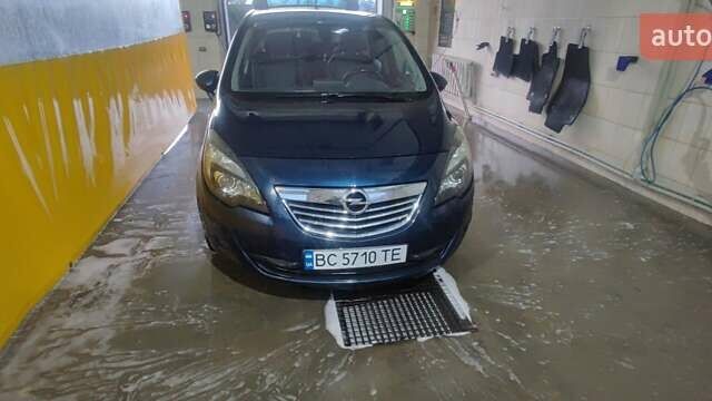 Синий Опель Мерива, объемом двигателя 1.6 л и пробегом 268 тыс. км за 6700 $, фото 1 на Automoto.ua