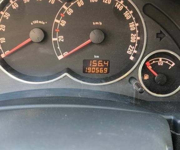 Синий Опель Мерива, объемом двигателя 1.6 л и пробегом 190 тыс. км за 4900 $, фото 1 на Automoto.ua