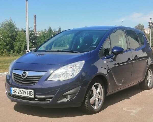 Синий Опель Мерива, объемом двигателя 1.69 л и пробегом 225 тыс. км за 5699 $, фото 1 на Automoto.ua