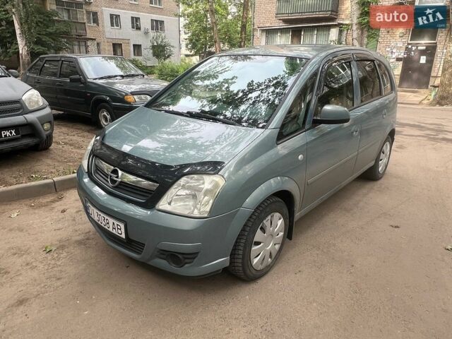 Зелений Опель Меріва, об'ємом двигуна 1.6 л та пробігом 250 тис. км за 3500 $, фото 1 на Automoto.ua