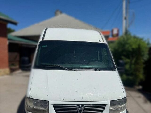 Білий Опель Movano, об'ємом двигуна 2.5 л та пробігом 400 тис. км за 3500 $, фото 1 на Automoto.ua