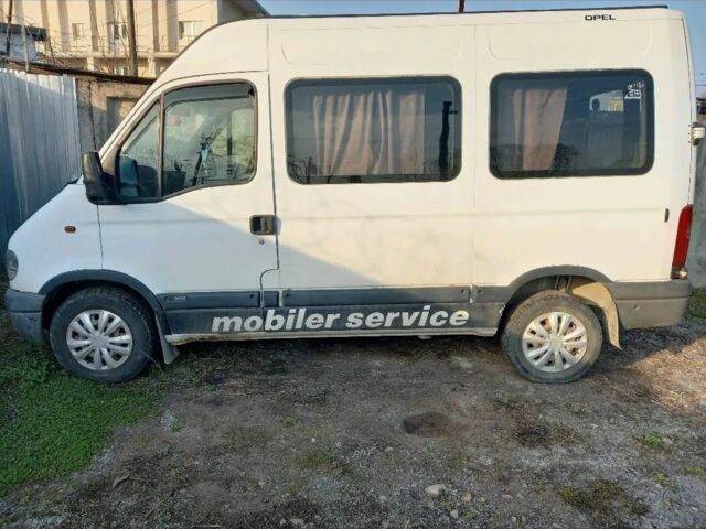 Белый Опель Movano, объемом двигателя 2.5 л и пробегом 515 тыс. км за 4000 $, фото 1 на Automoto.ua