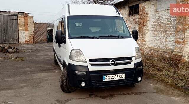 Белый Опель Movano, объемом двигателя 2.5 л и пробегом 600 тыс. км за 5900 $, фото 1 на Automoto.ua