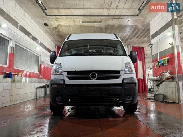 Белый Опель Movano, объемом двигателя 2.46 л и пробегом 492 тыс. км за 7500 $, фото 1 на Automoto.ua
