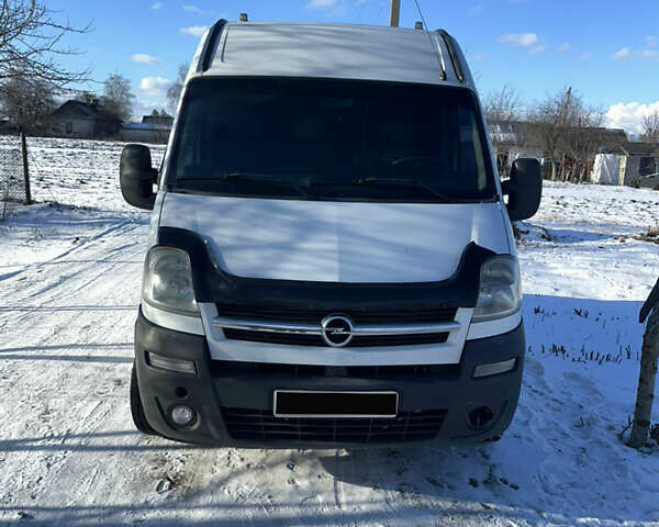 Белый Опель Movano, объемом двигателя 2.46 л и пробегом 400 тыс. км за 4500 $, фото 1 на Automoto.ua