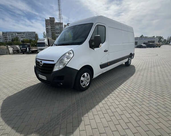 Белый Опель Movano, объемом двигателя 2.3 л и пробегом 240 тыс. км за 11500 $, фото 1 на Automoto.ua
