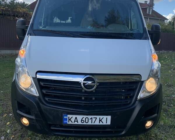 Белый Опель Movano, объемом двигателя 2.3 л и пробегом 252 тыс. км за 12780 $, фото 1 на Automoto.ua