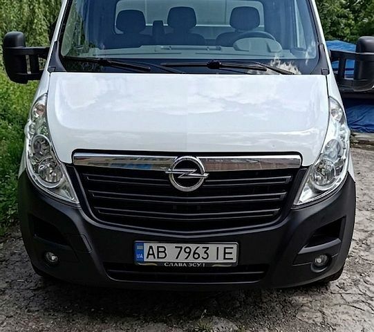 Белый Опель Movano, объемом двигателя 2.3 л и пробегом 371 тыс. км за 14900 $, фото 1 на Automoto.ua
