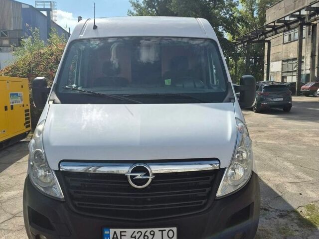 Белый Опель Movano, объемом двигателя 2.3 л и пробегом 241 тыс. км за 15900 $, фото 1 на Automoto.ua