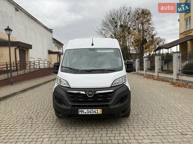 Білий Опель Movano, об'ємом двигуна 2.2 л та пробігом 85 тис. км за 19500 $, фото 1 на Automoto.ua