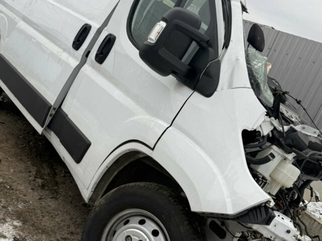 Белый Опель Movano, объемом двигателя 2.2 л и пробегом 7 тыс. км за 3500 $, фото 1 на Automoto.ua