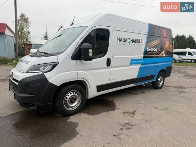 Білий Опель Movano, об'ємом двигуна 3.2 л та пробігом 57 тис. км за 26800 $, фото 1 на Automoto.ua