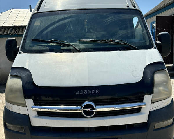 Белый Опель Movano, объемом двигателя 2.46 л и пробегом 400 тыс. км за 5200 $, фото 1 на Automoto.ua