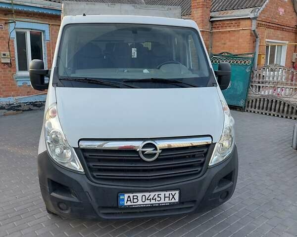 Белый Опель Movano, объемом двигателя 2.3 л и пробегом 141 тыс. км за 20700 $, фото 1 на Automoto.ua