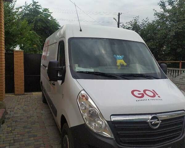 Белый Опель Movano, объемом двигателя 2.2 л и пробегом 360 тыс. км за 16200 $, фото 1 на Automoto.ua