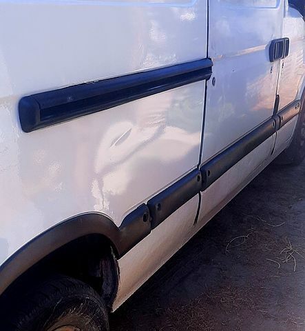 Белый Опель Movano, объемом двигателя 28 л и пробегом 370 тыс. км за 5100 $, фото 1 на Automoto.ua