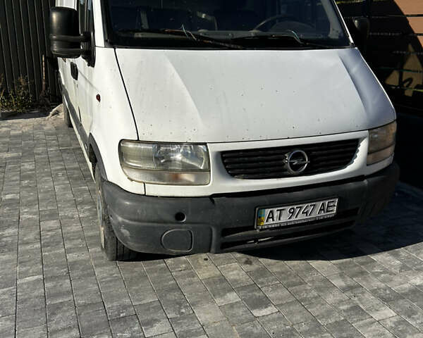 Білий Опель Movano, об'ємом двигуна 0 л та пробігом 281 тис. км за 4900 $, фото 1 на Automoto.ua