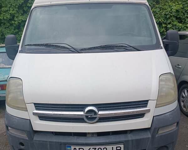 Белый Опель Movano, объемом двигателя 2.5 л и пробегом 410 тыс. км за 4500 $, фото 1 на Automoto.ua