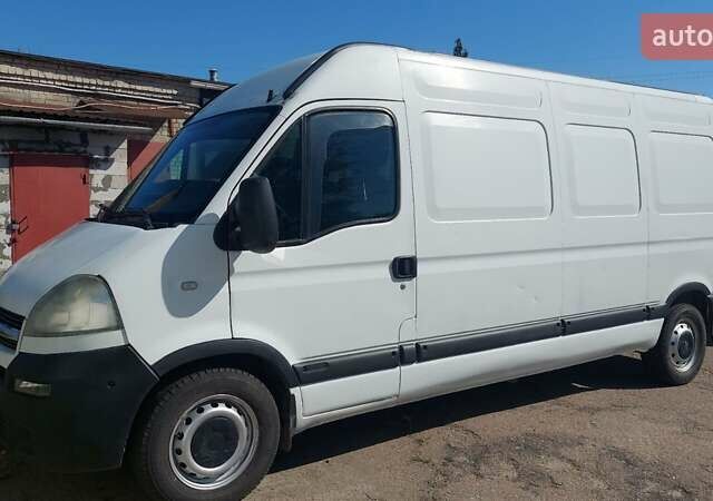 Белый Опель Movano, объемом двигателя 2.5 л и пробегом 670 тыс. км за 7500 $, фото 1 на Automoto.ua