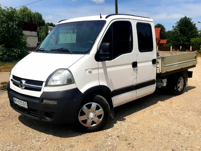 Белый Опель Movano, объемом двигателя 2.5 л и пробегом 343 тыс. км за 9200 $, фото 1 на Automoto.ua