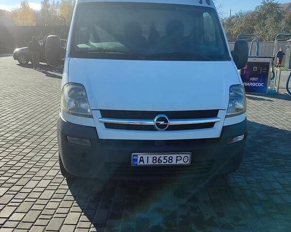 Белый Опель Movano, объемом двигателя 2.46 л и пробегом 220 тыс. км за 7800 $, фото 1 на Automoto.ua