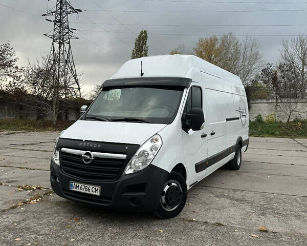 Белый Опель Movano, объемом двигателя 2.3 л и пробегом 201 тыс. км за 14300 $, фото 1 на Automoto.ua