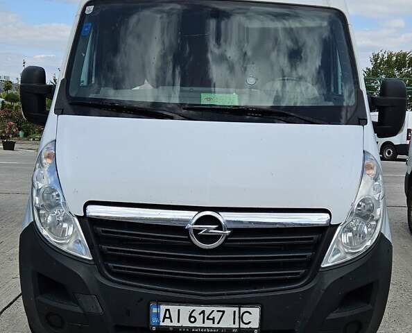 Белый Опель Movano, объемом двигателя 2.3 л и пробегом 320 тыс. км за 14000 $, фото 1 на Automoto.ua