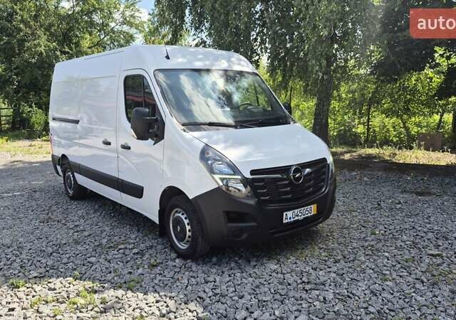 Белый Опель Movano, объемом двигателя 2.3 л и пробегом 258 тыс. км за 16700 $, фото 1 на Automoto.ua