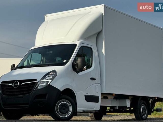 Белый Опель Movano, объемом двигателя 2.3 л и пробегом 193 тыс. км за 23899 $, фото 1 на Automoto.ua