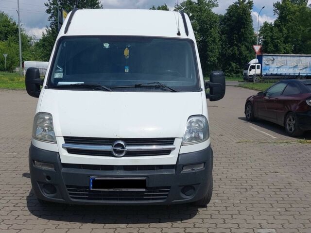 Белый Опель Movano, объемом двигателя 2.5 л и пробегом 250 тыс. км за 8000 $, фото 1 на Automoto.ua