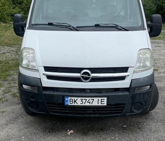 Белый Опель Movano, объемом двигателя 2.5 л и пробегом 20 тыс. км за 7500 $, фото 1 на Automoto.ua